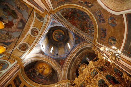Biserica „Sfântul Dumitru-Poştă”, haina nobleţii pe umerii tinereţii Poza 377218