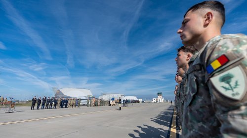 Militarii, onorați de Ziua Armatei  Poza 378386