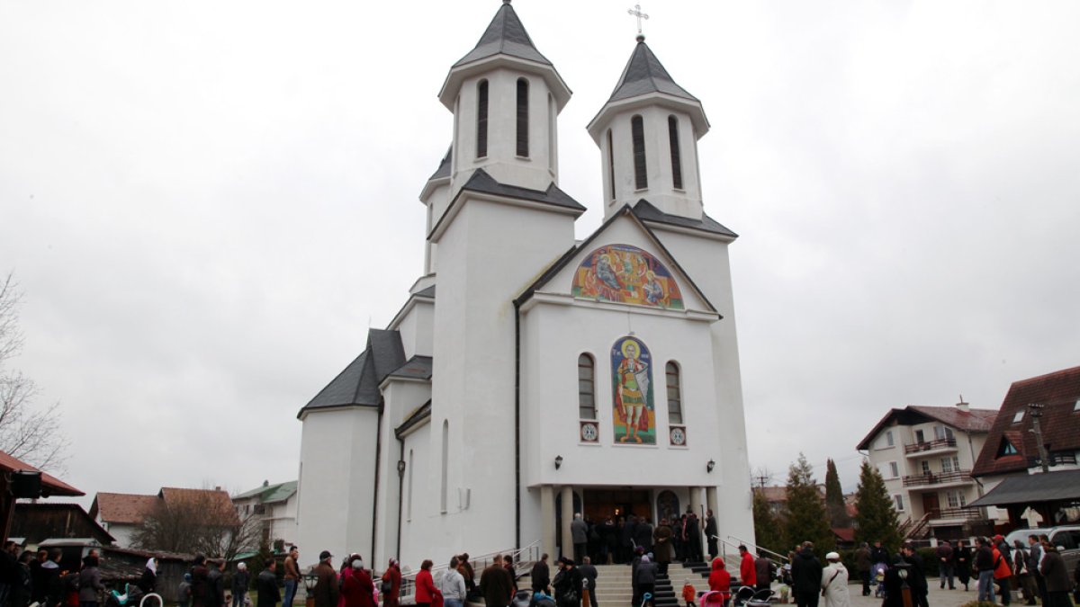 Catedrala tinerilor din cartierul braşovean