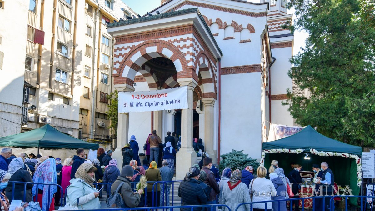 Sfântul Sfinţit Mucenic Ciprian, sărbătorit la Biserica Zlătari din  Bucureşti