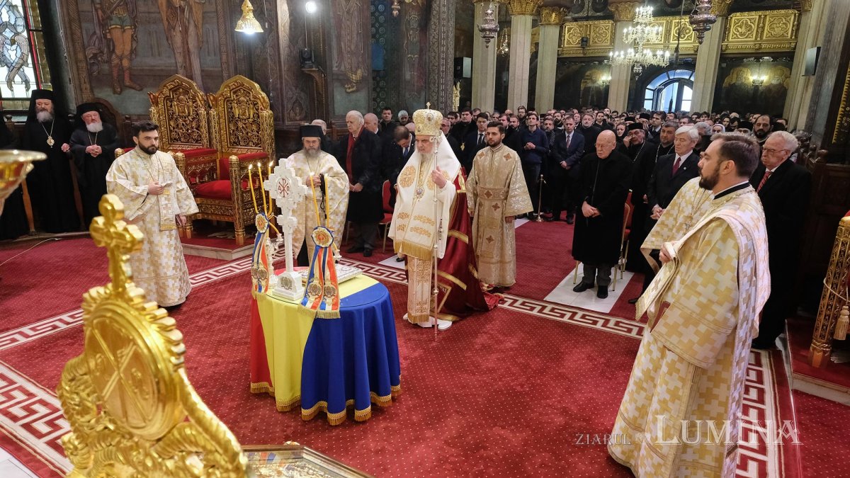 Slujbă de mulţumire în bisericile din Patriarhia Română la aniversarea Unirii Principatelor Române 