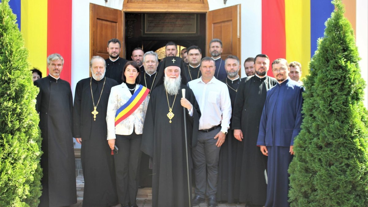Sfințirea unui lăcaș istoric din Băilești