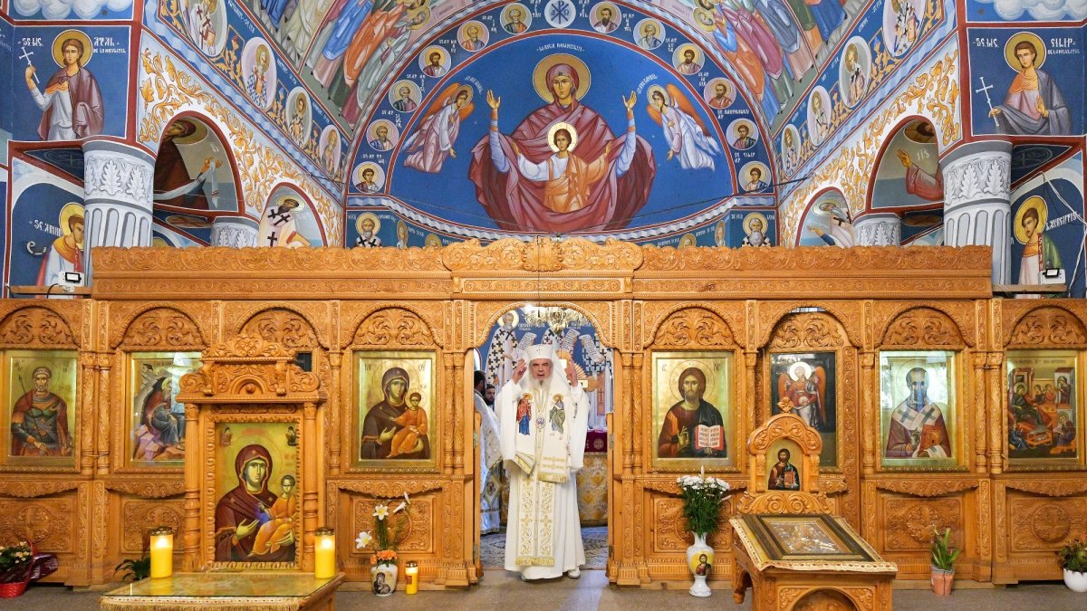 „Comuniunea sfinților, taina frumuseții Bisericii”