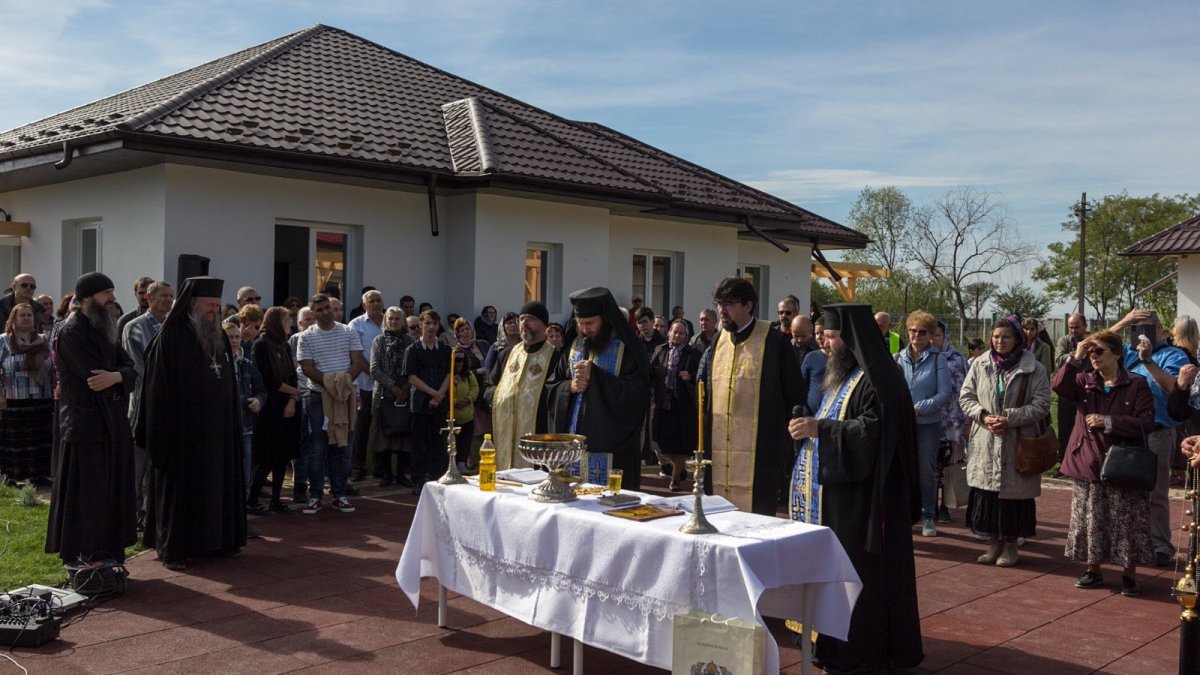Așezământul de la mănăstirea prahoveană Turnu a fost binecuvântat