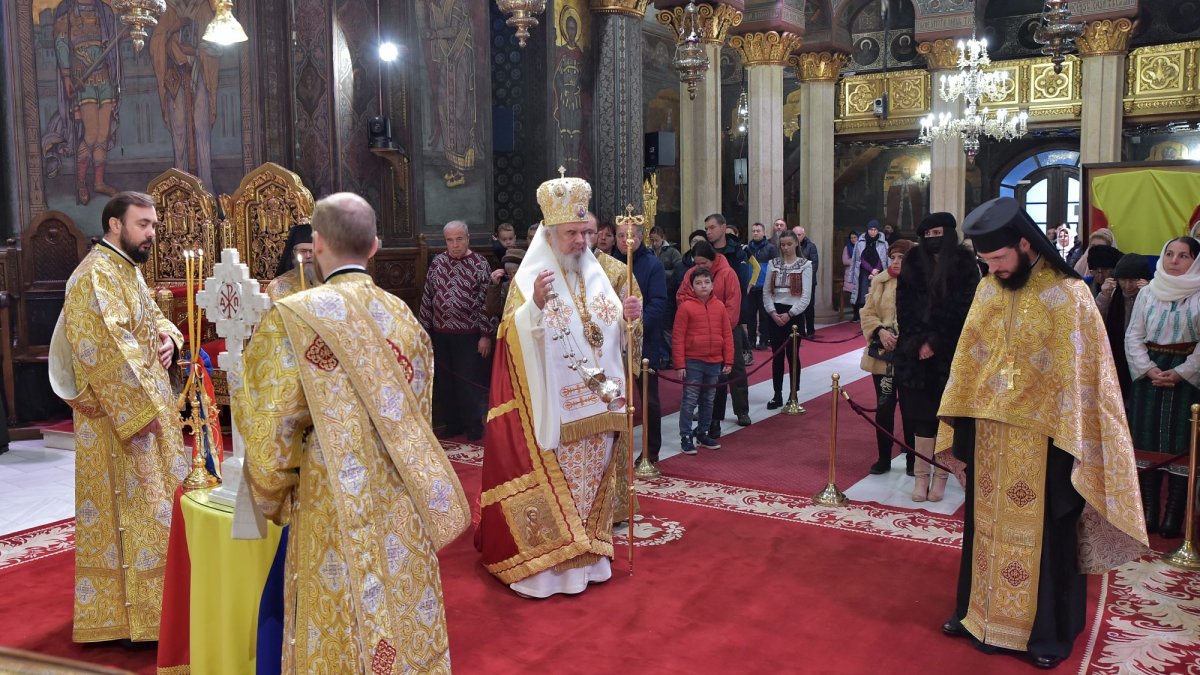 Patriarhul României a săvârşit Te Deum ul de Ziua Naţională