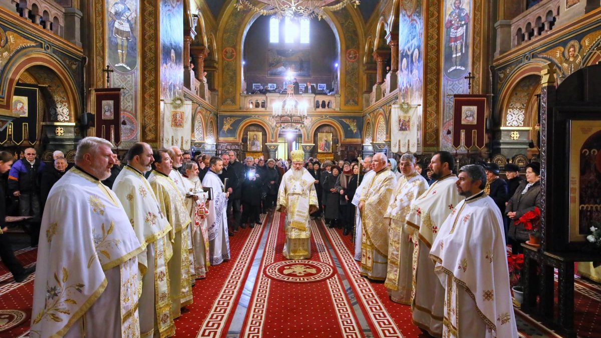 Binecuvântare arhierească la catedrala ortodoxă din Turda