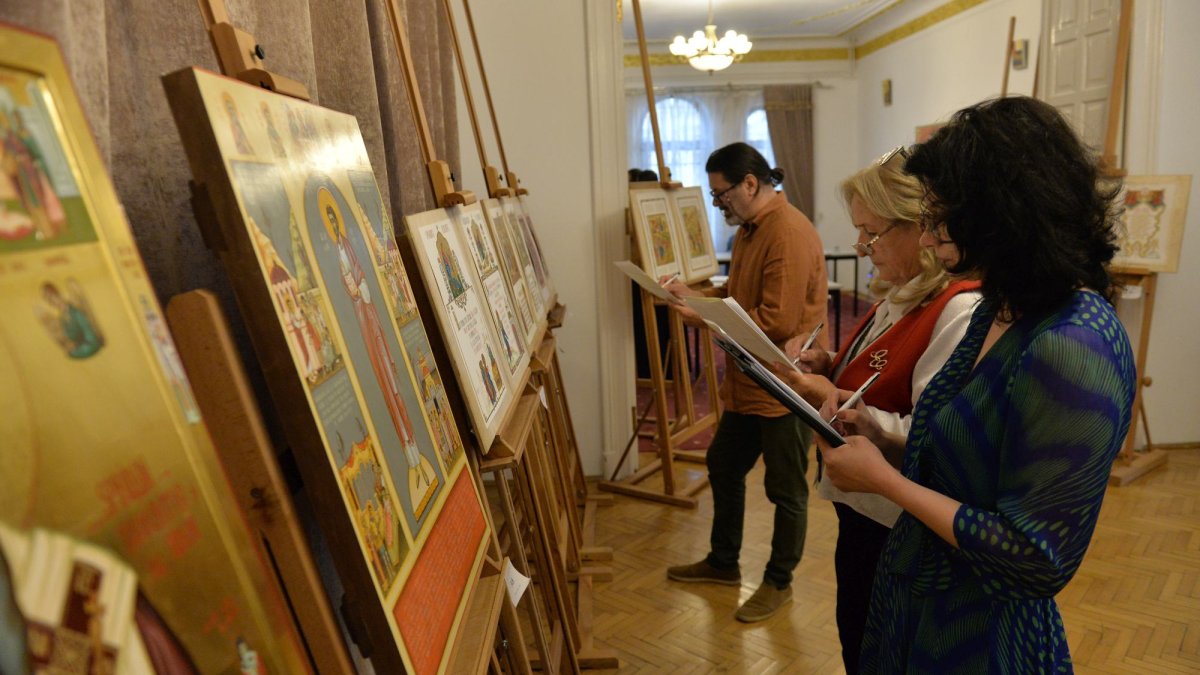 Au fost evaluate lucrările înscrise la concursul „Icoana ortodoxă - lumina credinței”
