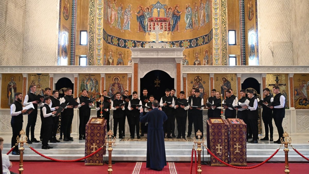 Concertul prepascal „La umbra Crucii, în Lumina Învierii”, la Catedrala Episcopală din Oradea