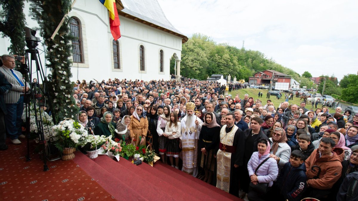 Biserică din Neamț sfințită de Mitropolitul Moldovei și Bucovinei   