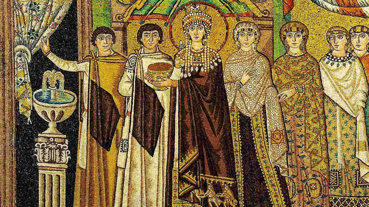 Femeia bizantină, o mironosiță încoronată