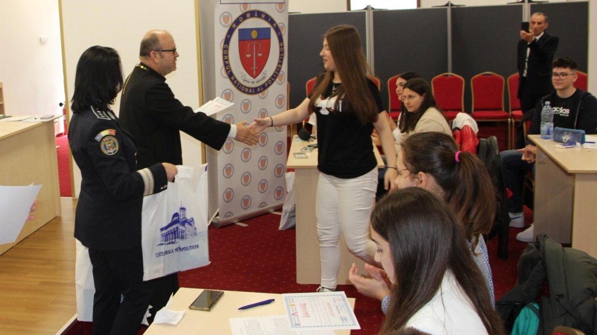 Proiect educațional pentru tineri din Dâmbovița