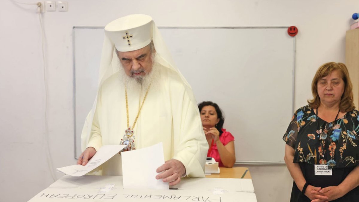 Patriarhul României a votat la alegerile locale şi europarlamentare