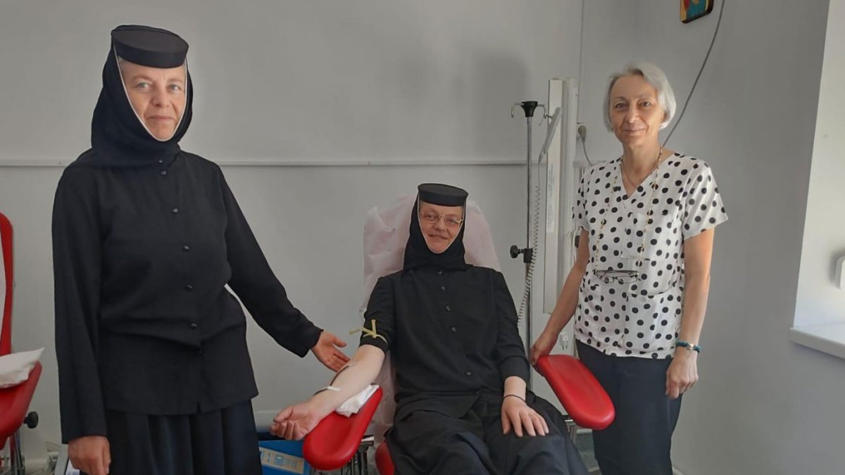 Campanie de donare de sânge în Arhiepiscopia Târgoviștei