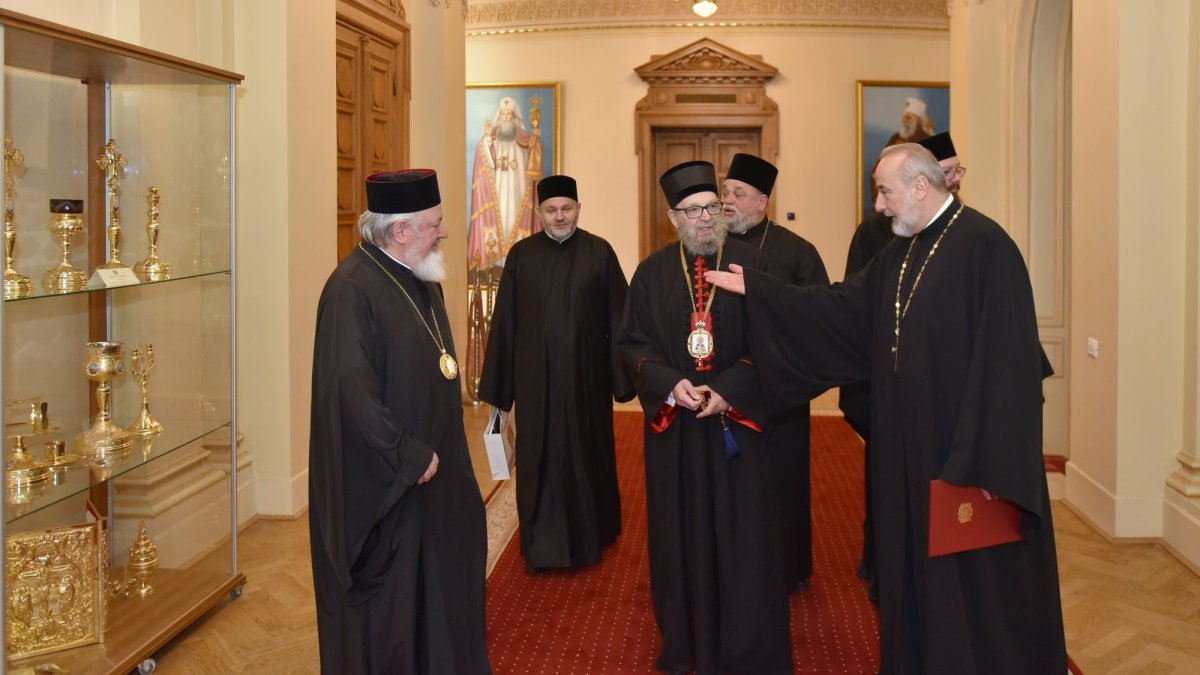 Oaspeți ortodocși sârbi în vizită la Patriarhia Română