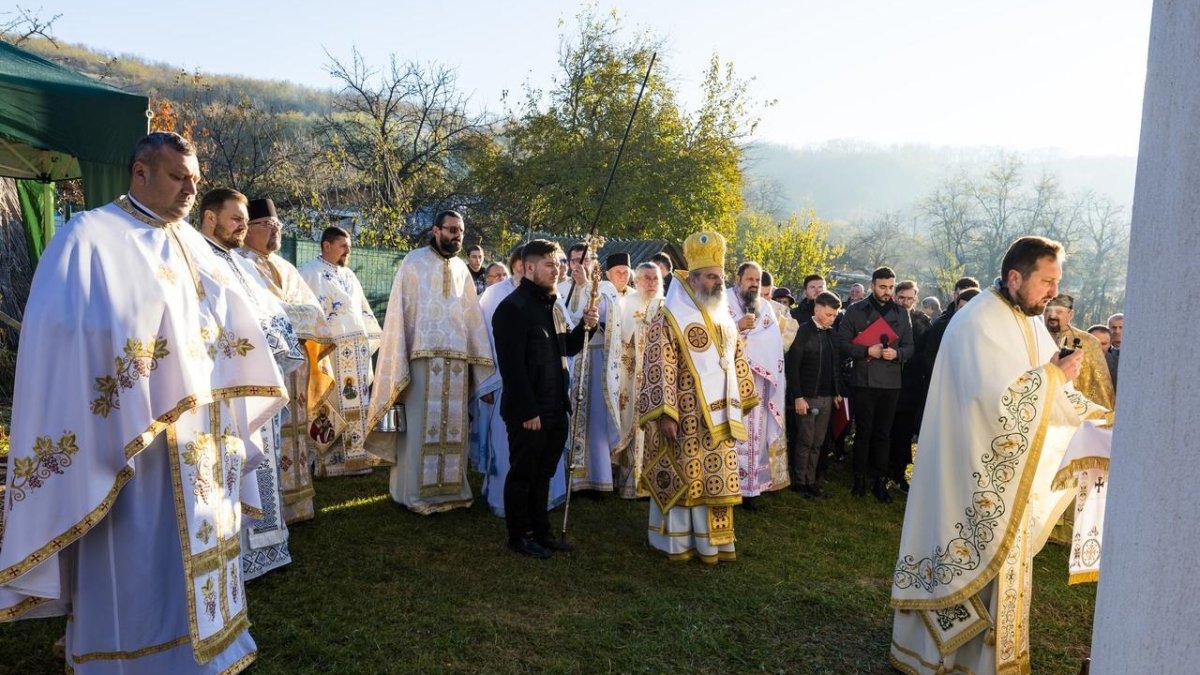 Sfințire de biserică în localitatea vasluiană Giurgești