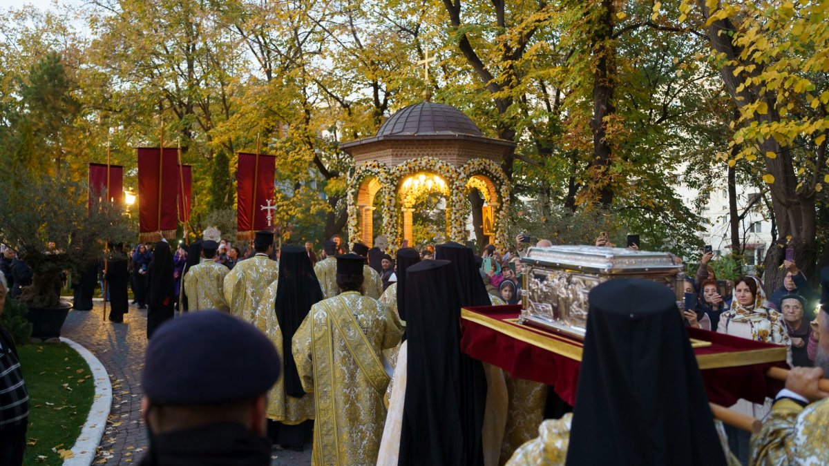 Sfântul Ierarh Nectarie cinstit la Mănăstirea Radu Vodă