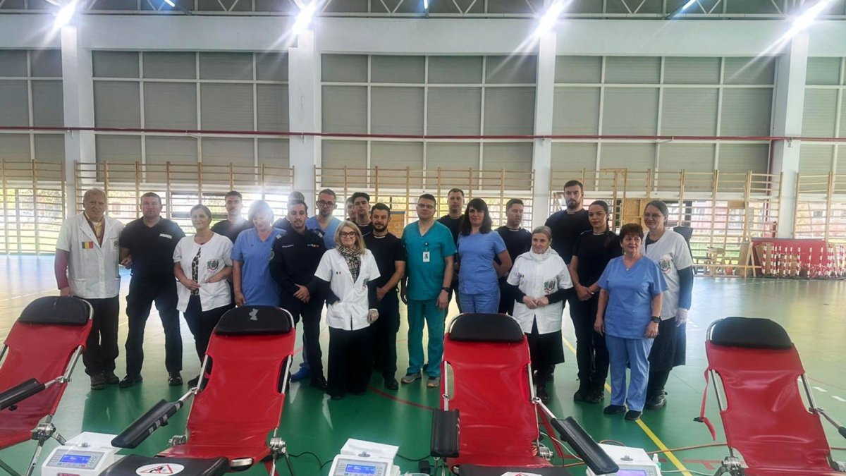 Voluntari și jandarmi mobilizați în sprijinul semenilor