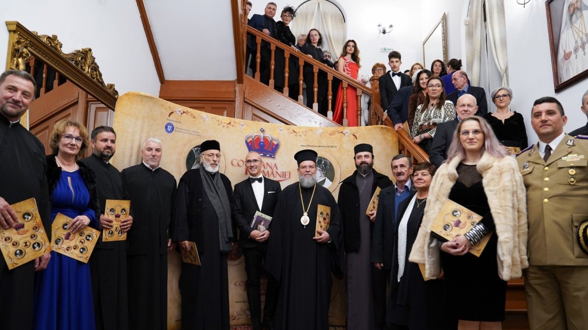 Filmul „Coroana României” la Curtea de Argeș