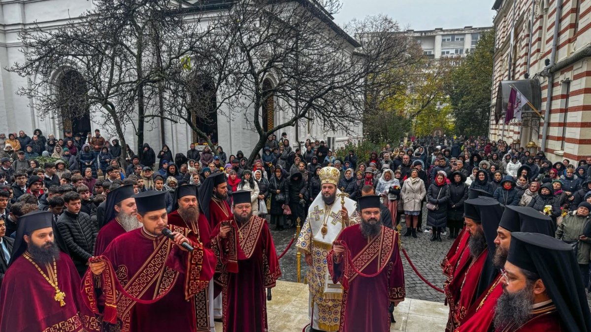 Rugăciune adusă Sfinților Arhangheli la Mănăstirea Radu Vodă din Capitală