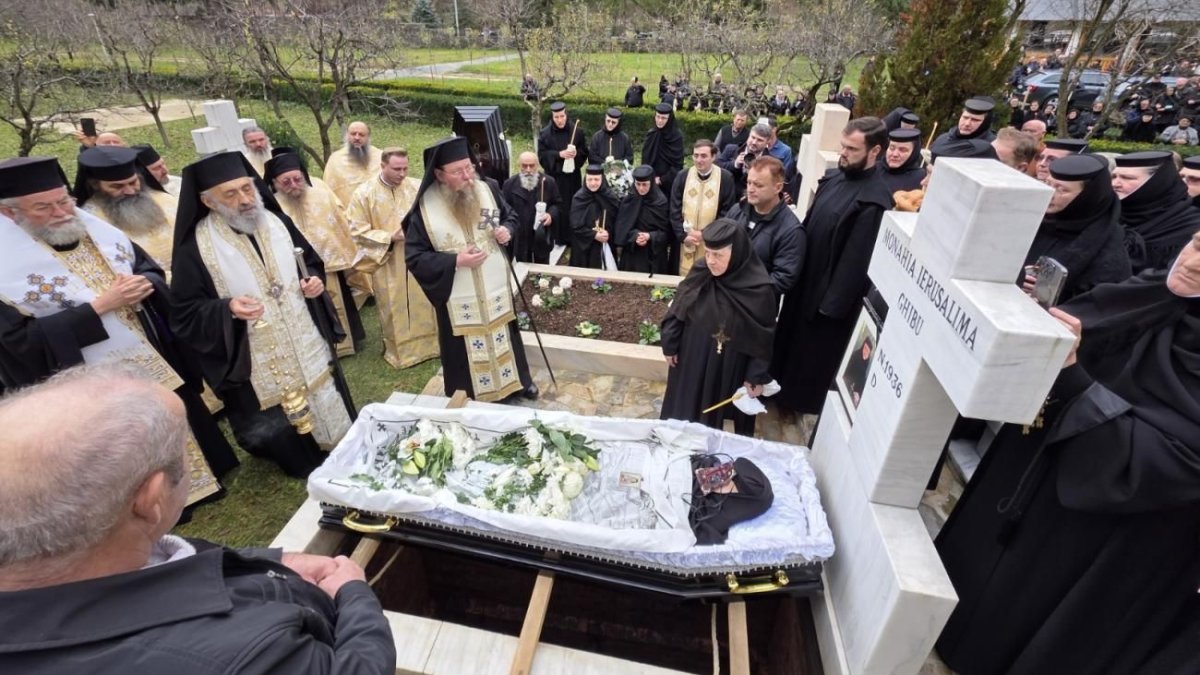Înmormântarea maicii Ierusalima Ghibu la Mănăstirea Râmeț