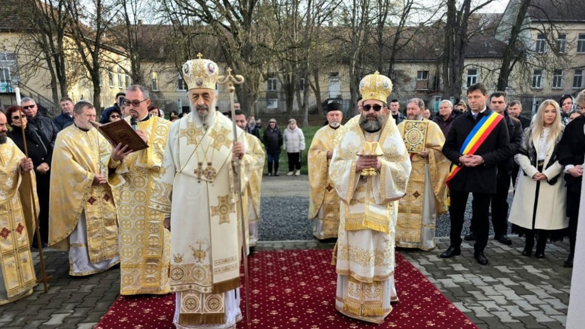 Noua biserică din incinta Spitalului Municipal Târnăveni a fost târnosită