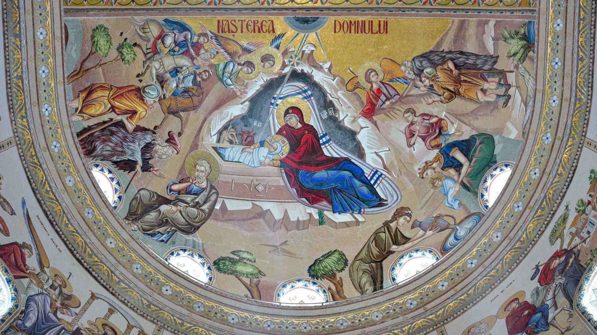 Sclipirile Luminii: Mozaicuri din Catedrala Naţională