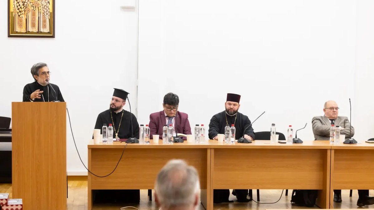 Lansarea cărții „In servitutem sanctorum” la Facultatea „Justinian Patriarhul”