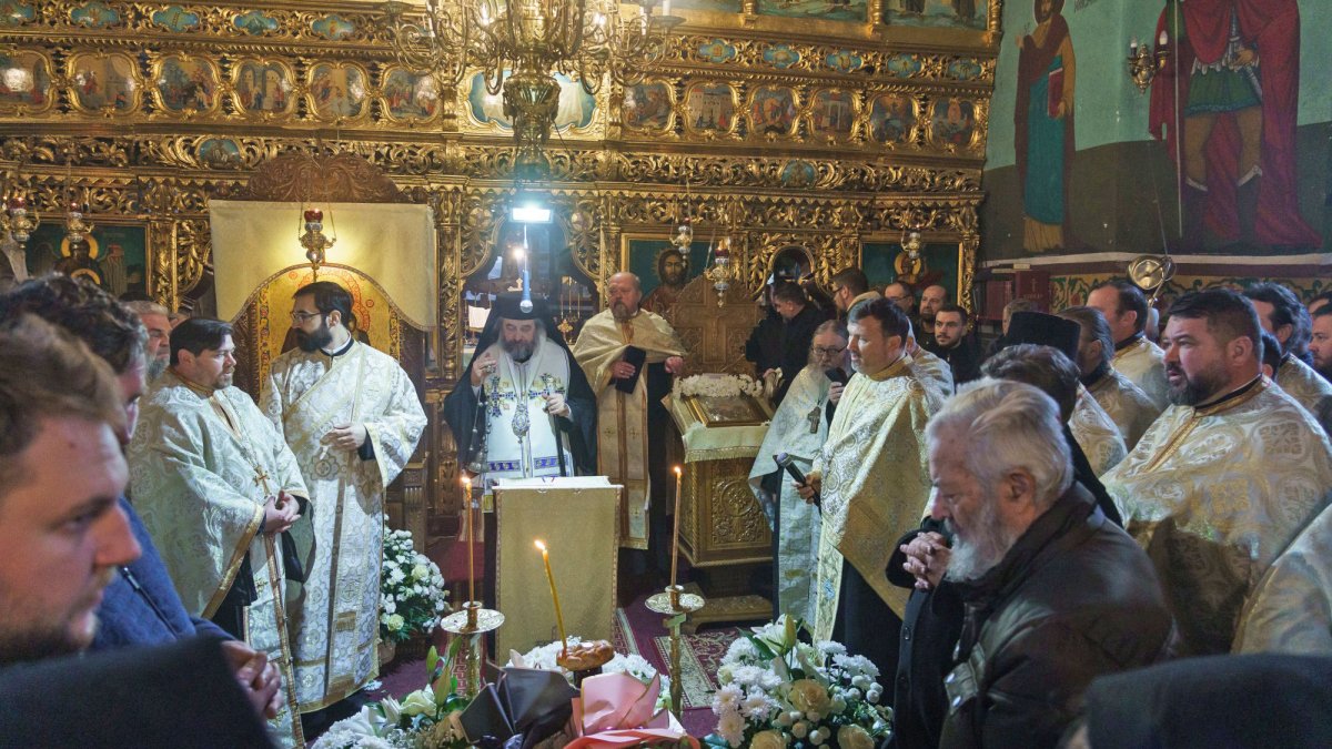 Preoteasa Maria Macuc, condusă pe ultimul drum la Săveni