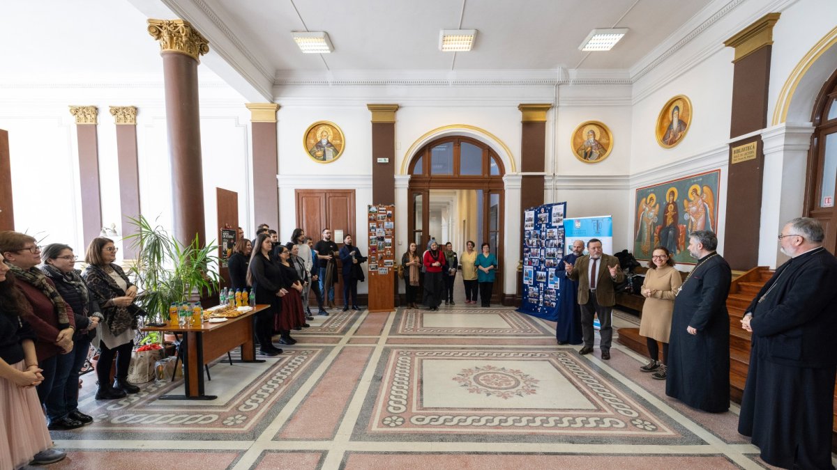 Expoziție fotografică la Facultatea „Justinian Patriarhul” din București