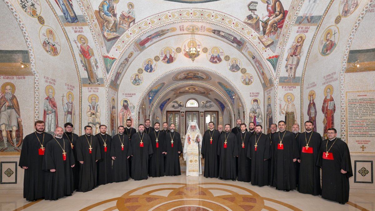 Promovări în rang pentru slujitori din Arhiepiscopia Bucureștilor