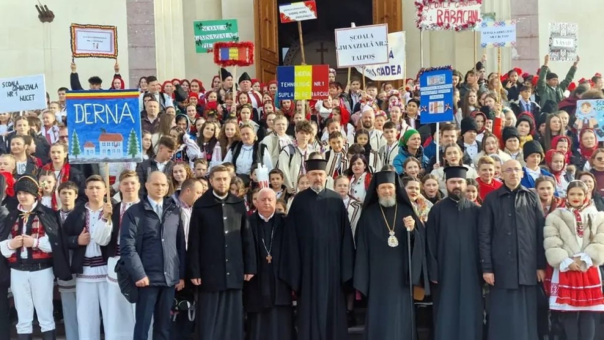 Festivalul „Noi umblăm a colinda” 