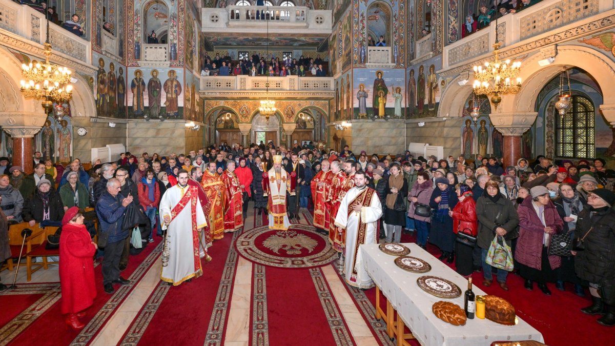 Prăznuire luminoasă la Biserica „Sfântul Elefterie”-Nou din București