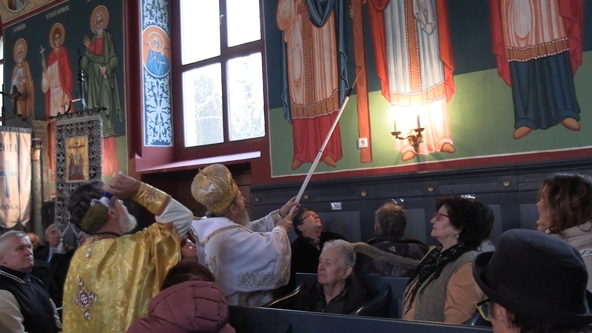 Sfințirea picturii bisericii românești din Otlaca Pustă