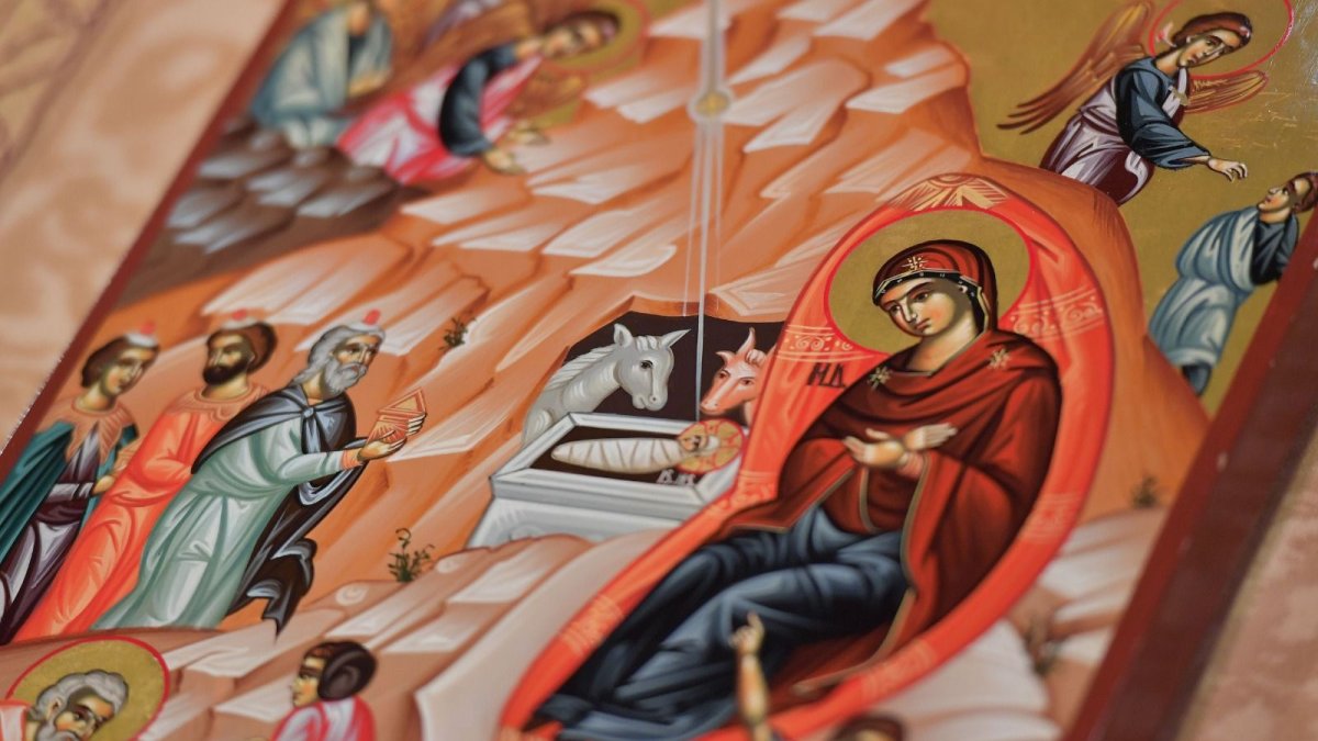 Crăciunul, ziua în care prăznuim pogorârea lui Dumnezeu printre oameni