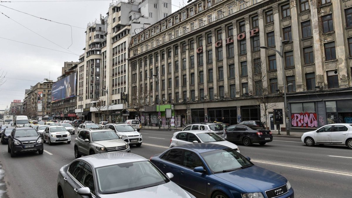 Cu ce mergeți la serviciu?