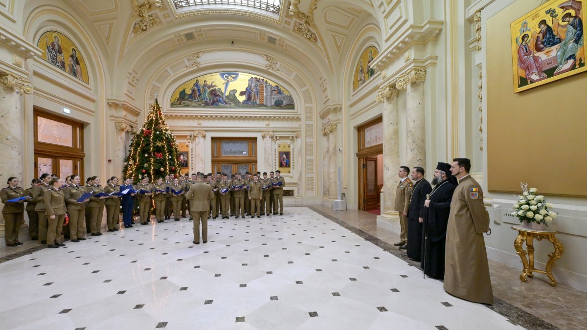 Corul Academiei Forțelor Terestre „Nicolae Bălcescu” din Sibiu la Palatul Patriarhiei