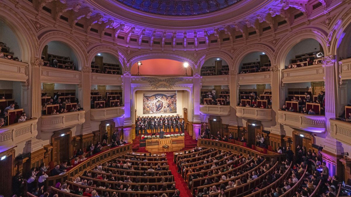 „După datini colindăm!”, concert caritabil la Palatul Patriarhiei