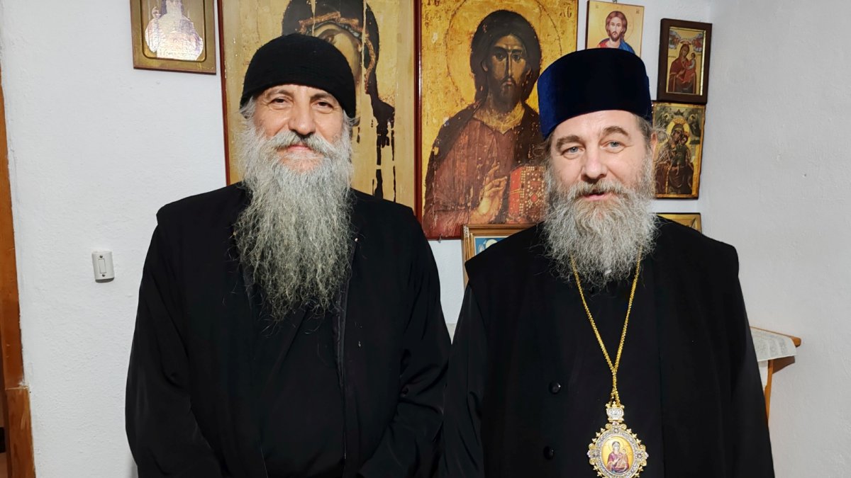 Slujire arhierească la Schitul Lacu din Sfântul Munte Athos