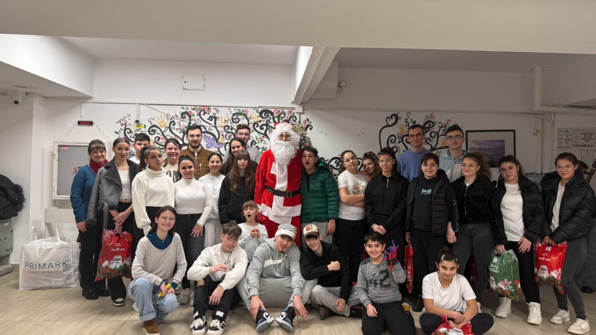 Activități ale voluntarilor Asociației „Studenți pentru viață”