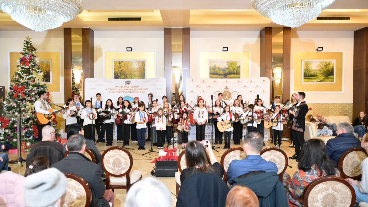 Colinde și daruri la Centrul de îngrijire Luxab