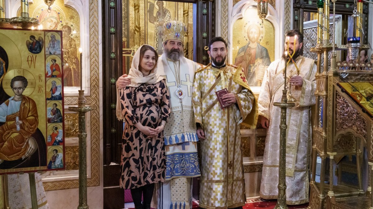 Hirotonie la Mănăstirea „Sfinții Trei Ierarhi” din Iași în Duminica de după Nașterea Domnului