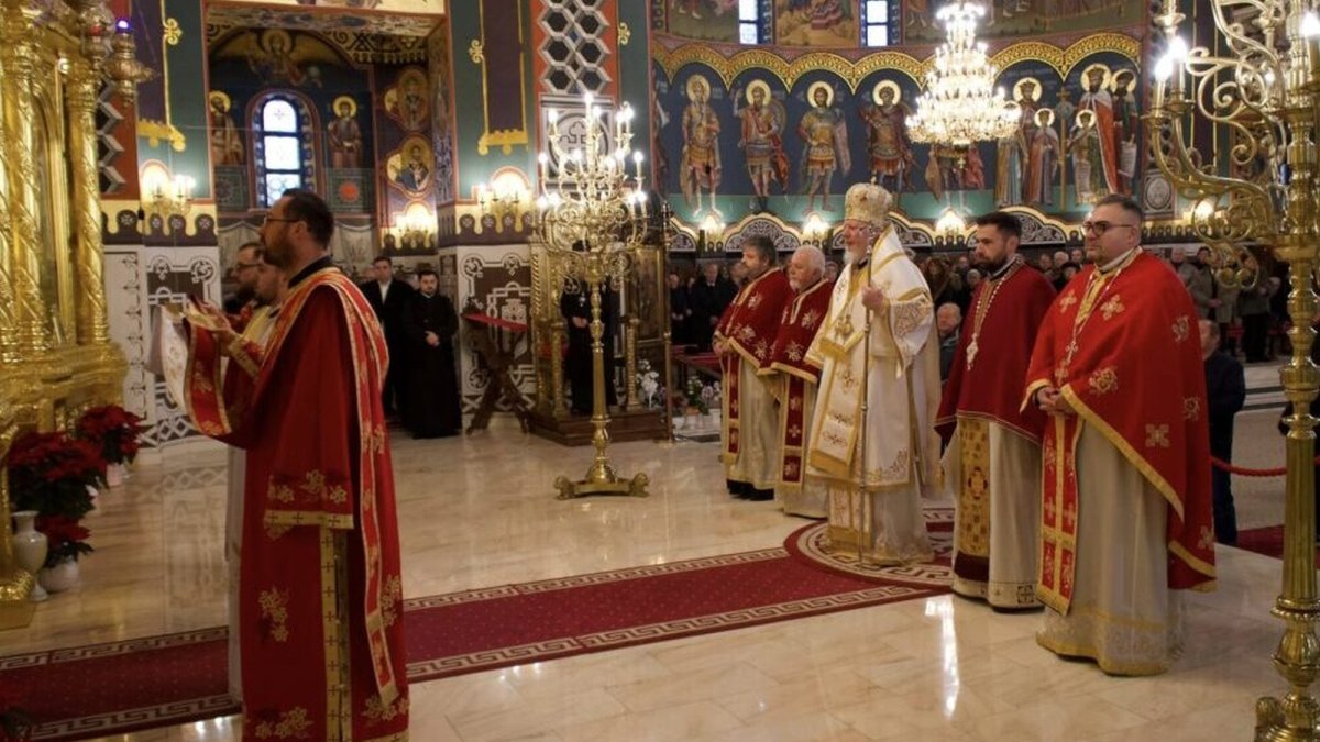 Slujire arhierească la catedrala din Arad