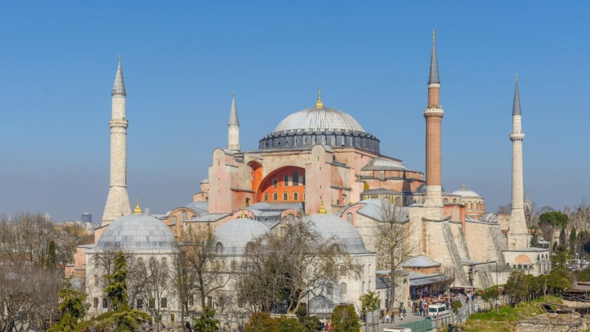 Istorii strălucitoare și frumuseți care nu pot fi uitate