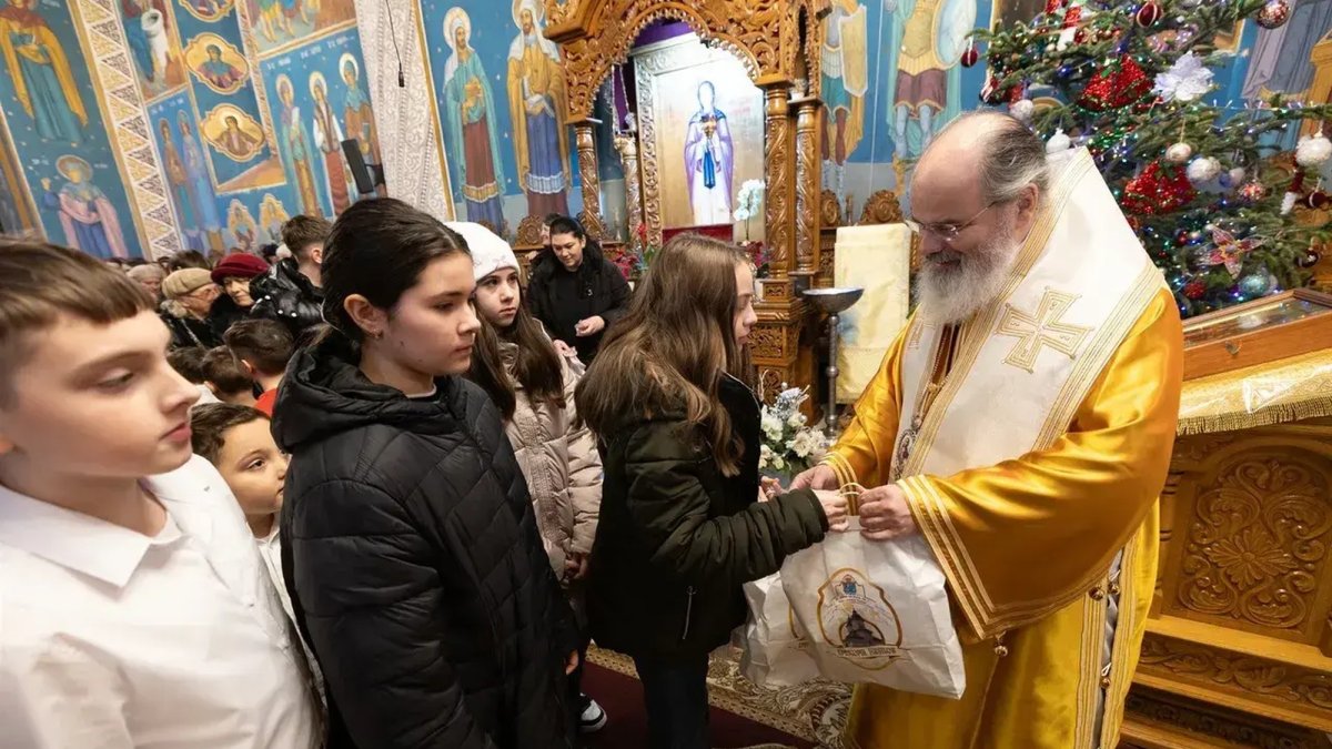 Slujiri de Crăciun ale ierarhului Hușilor