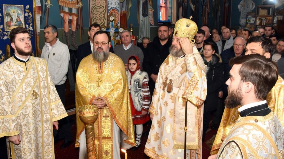 Sfințire de clopotniță în Parohia Coșula, Botoșani