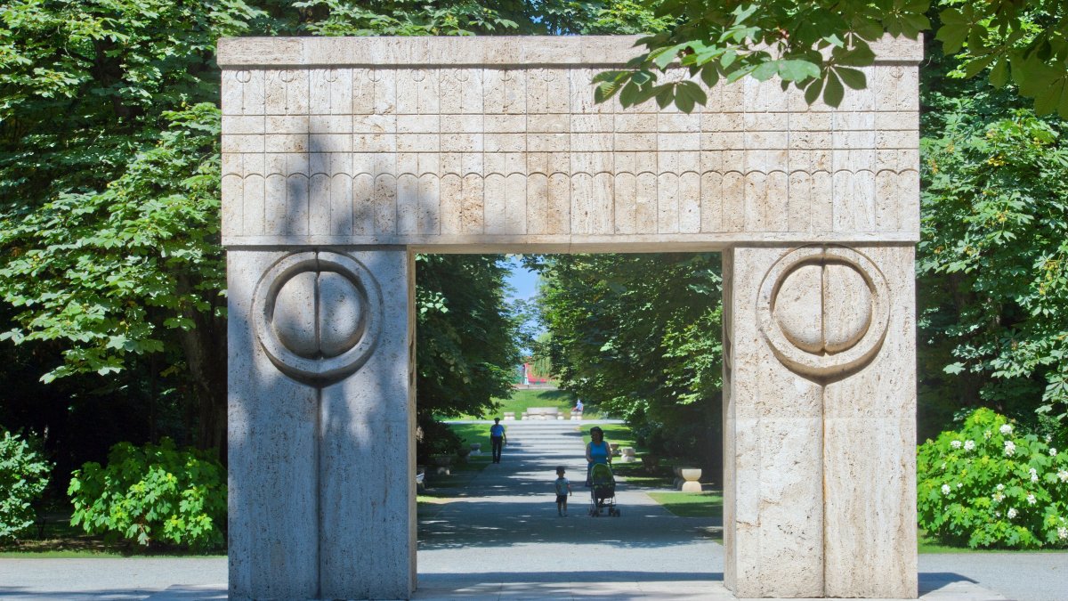 Brâncuși și Nadia Comăneci, omagiaţi în 2026