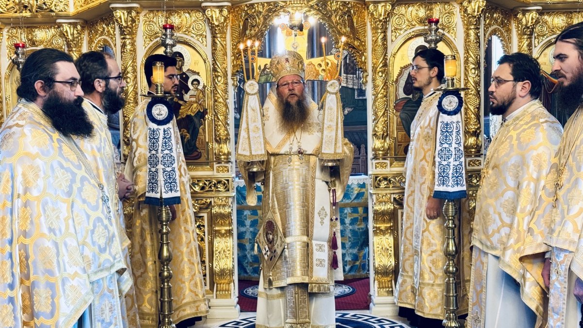 Credincioşi harghiteni reuniţi în rugăciune