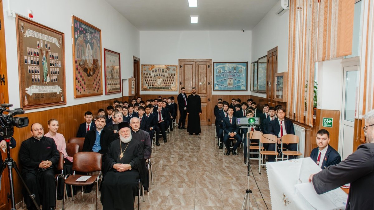 Eveniment cultural la Seminarul „Sfântul Ioan Casian” din Tulcea