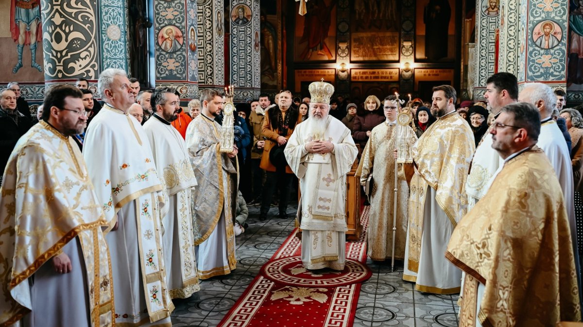 Slujire arhierească în Parohia „Nașterea Domnului” din cartierul clujean Gheorgheni
