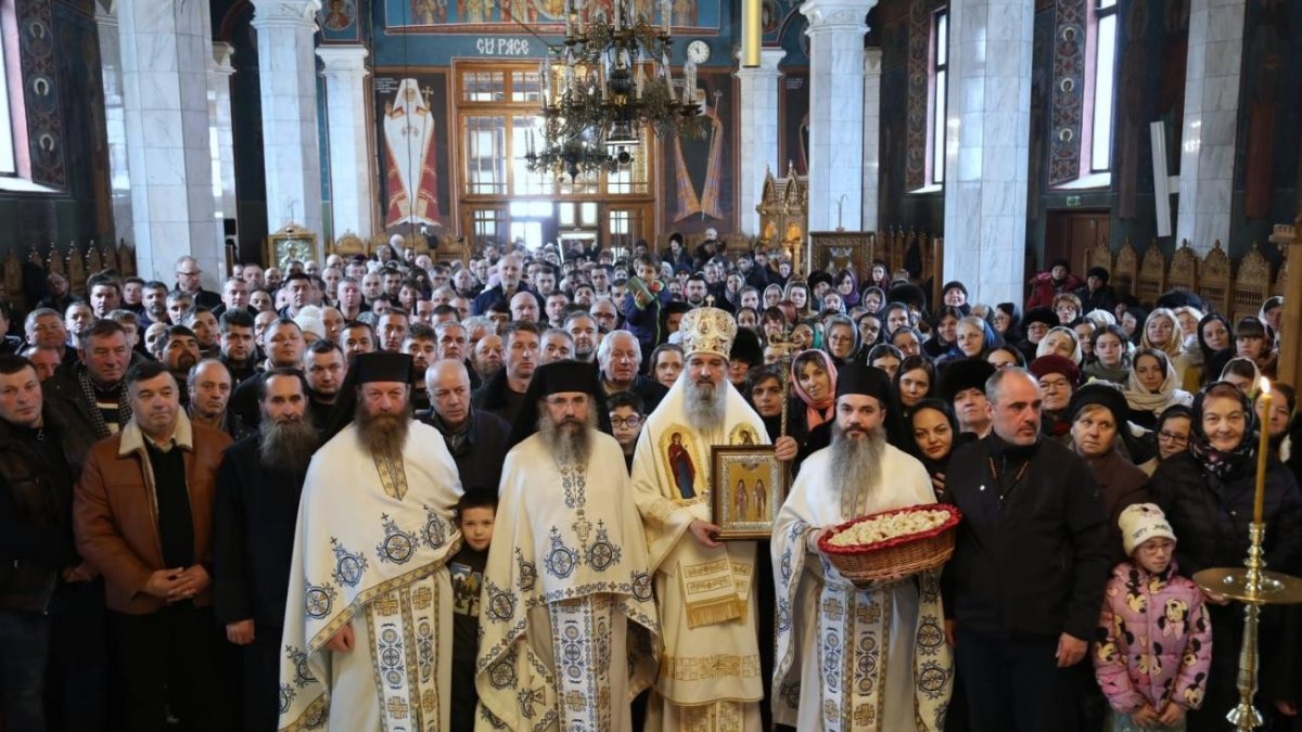 Slujire arhierească la Mănăstirea Sihăstria